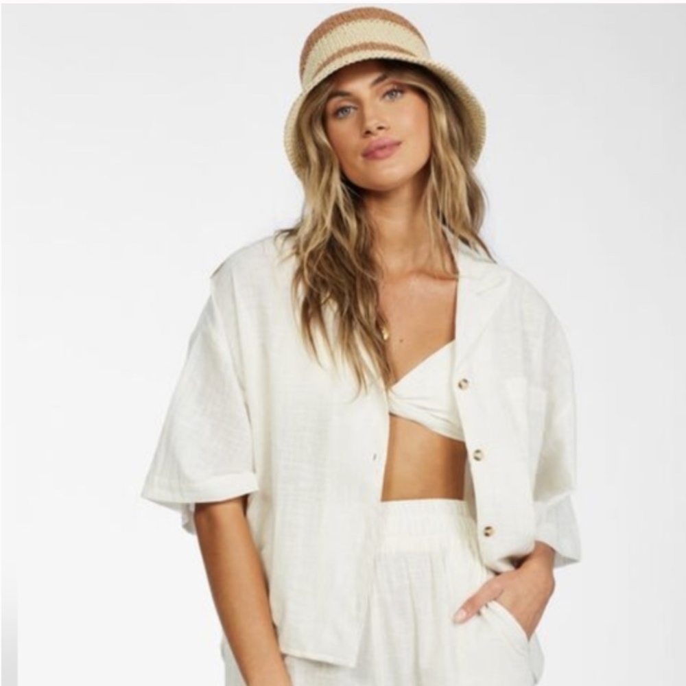Billabong White Button Down Short Sleeve